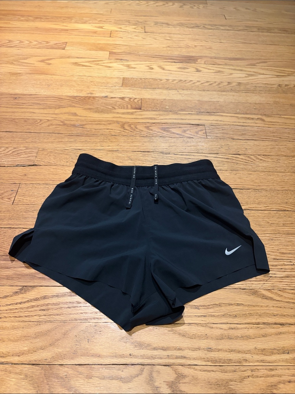 XS Nike Women's Swift Dri-Fit Mid-Rise Brief-Lined Running Shorts in Black
